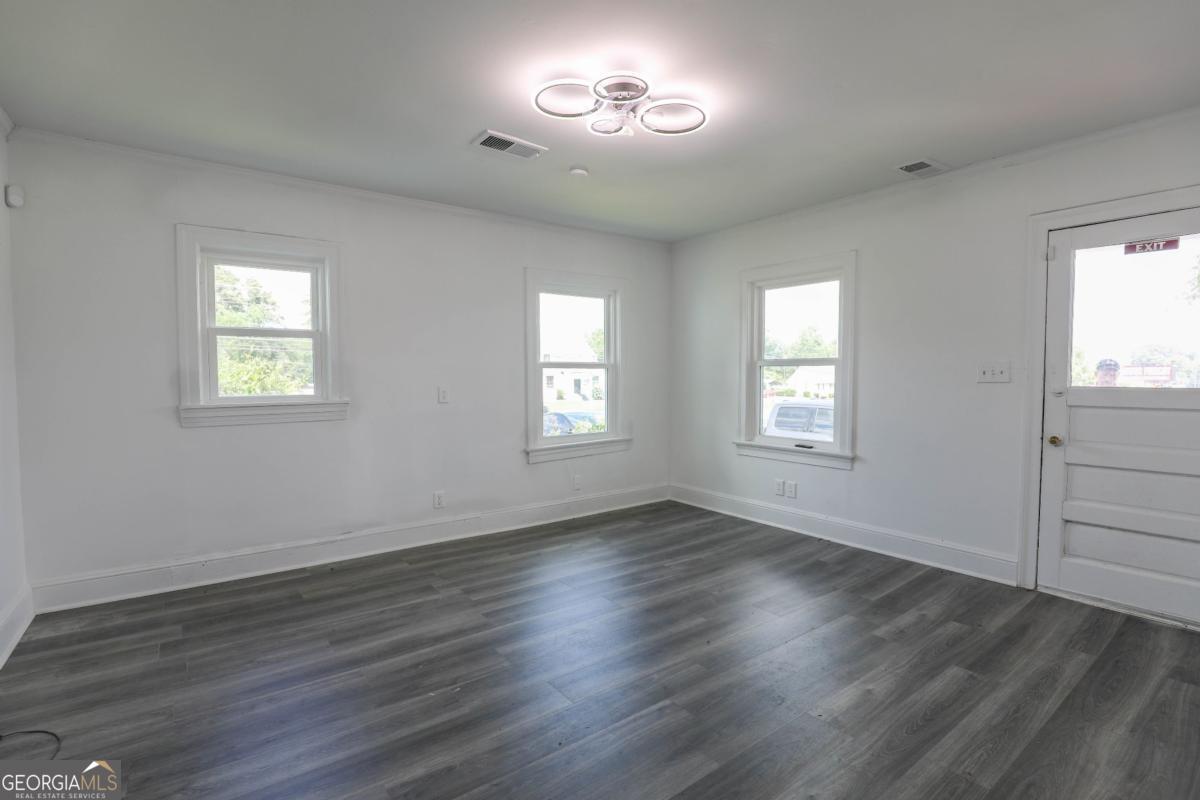 1508 N Columbia Street Property Photo 25