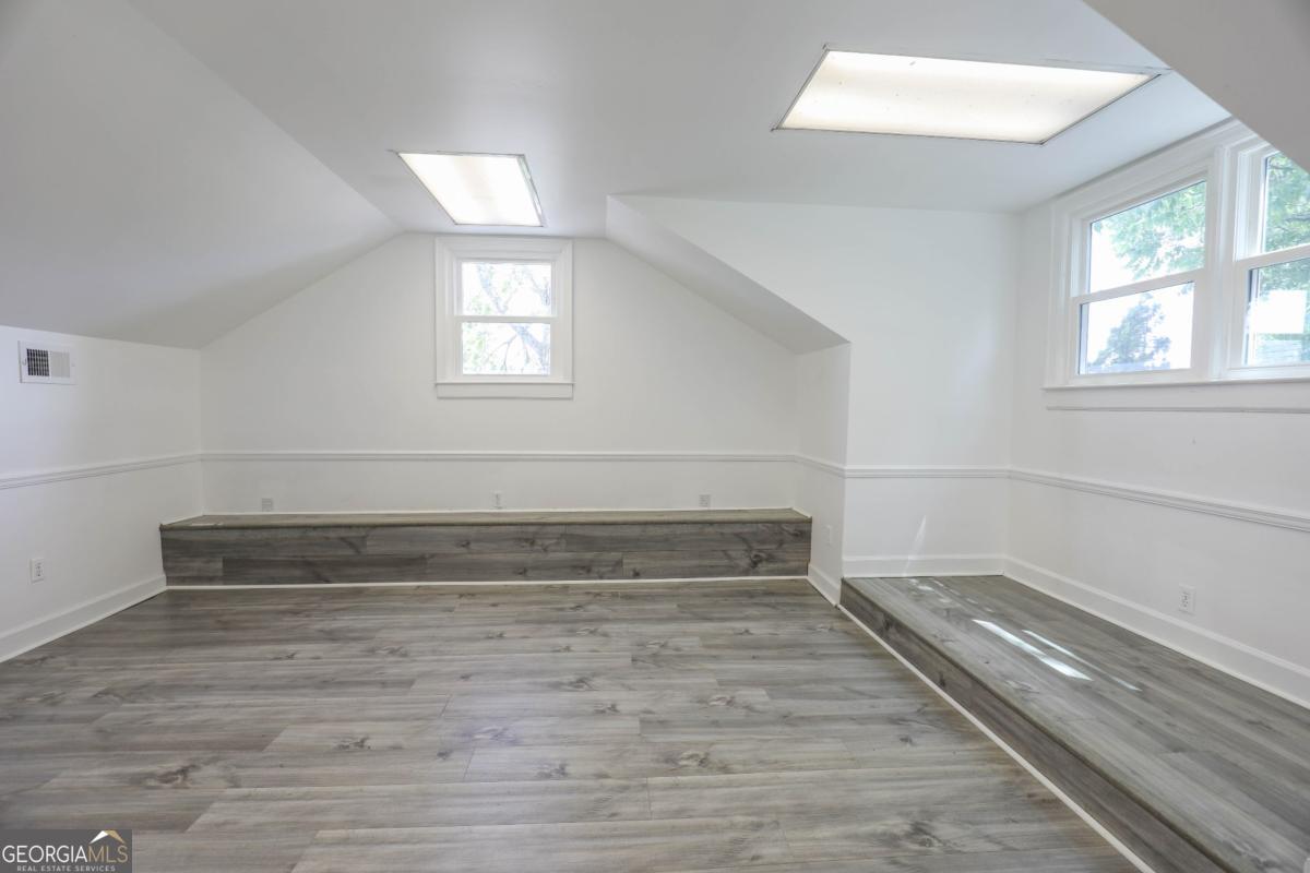 1508 N Columbia Street Property Photo 28
