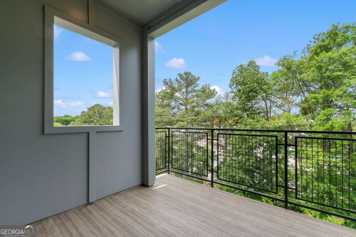 1290 Longreen Terr Nw # 2 Property Photo 7