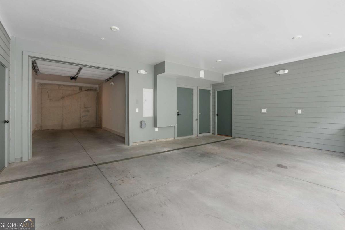 1290 Longreen Terr Nw # 2 Property Photo 22