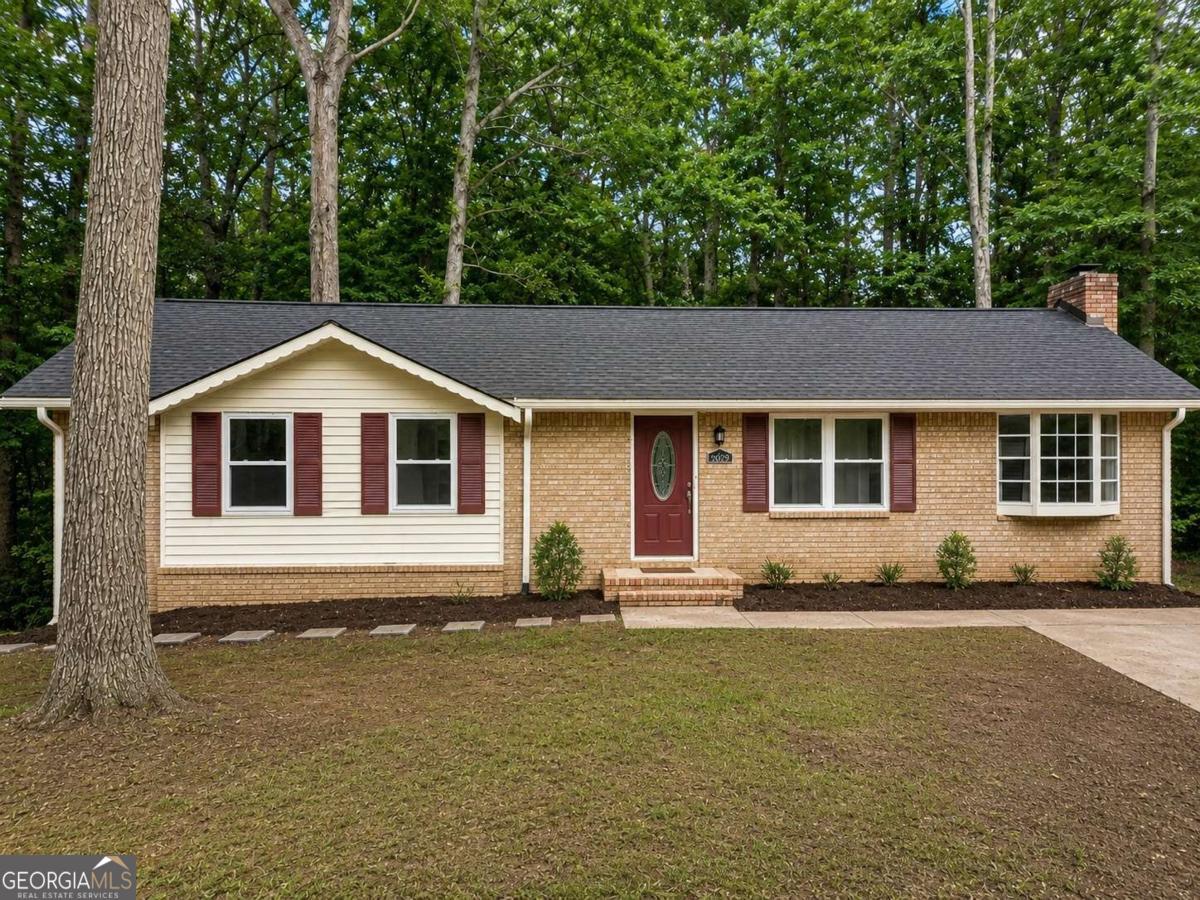 3229 Fern Valley Drive Sw Property Photo 1