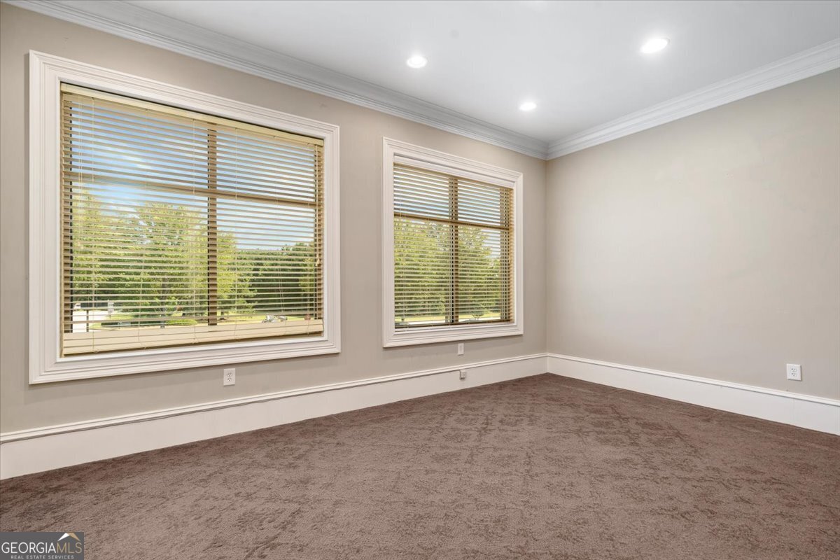 2135 Eastview Parkway Property Photo 17