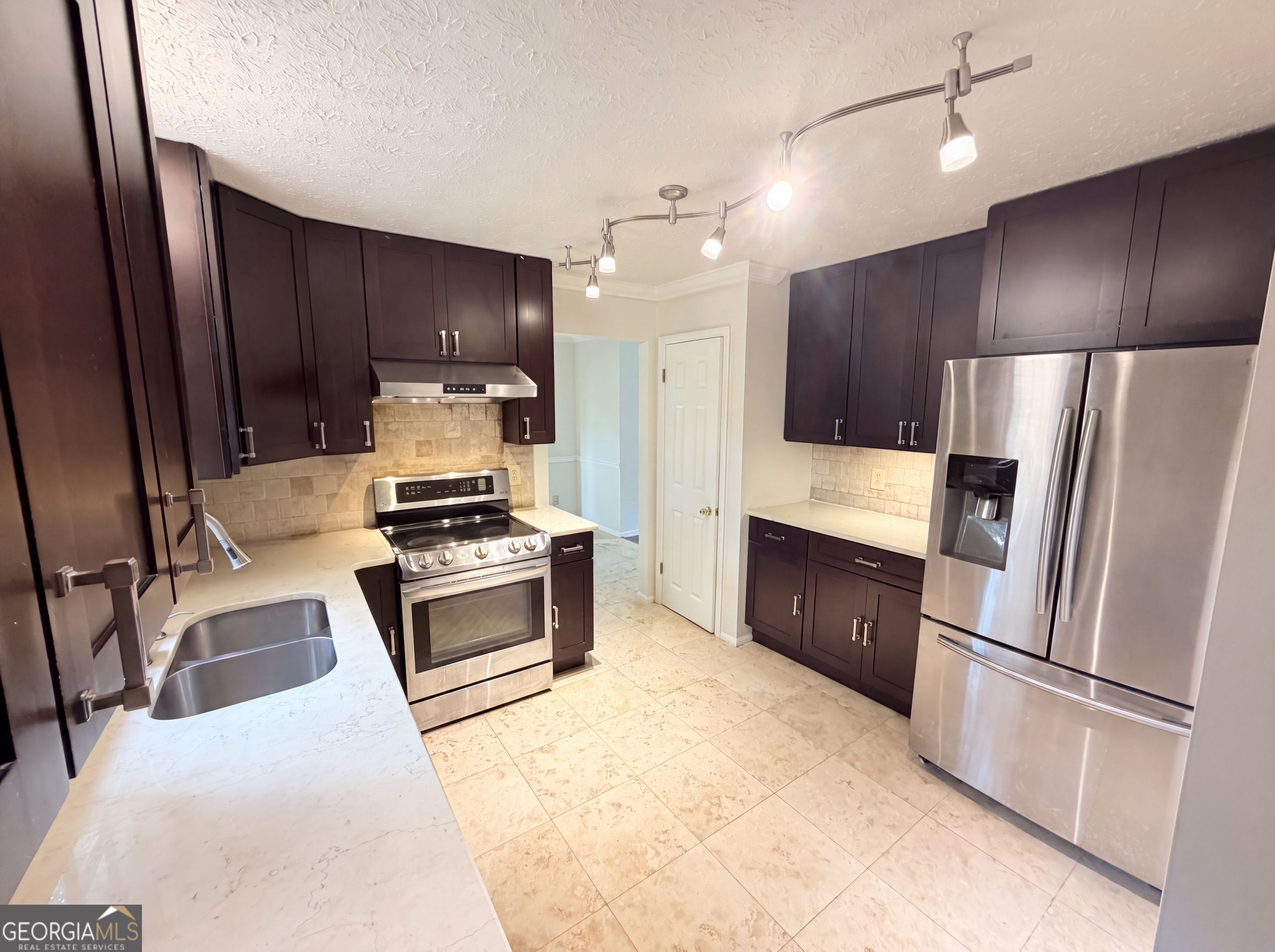 215 Arbour Run Property Photo 2