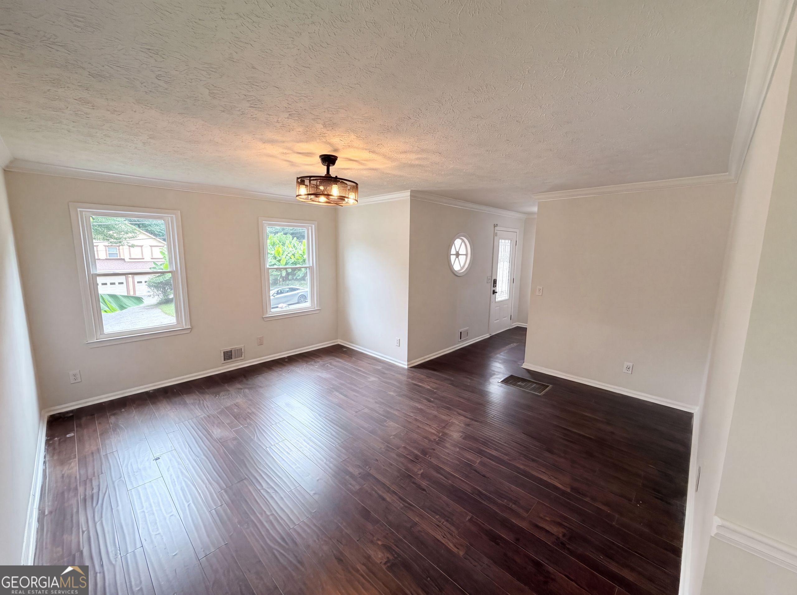 215 Arbour Run Property Photo 3