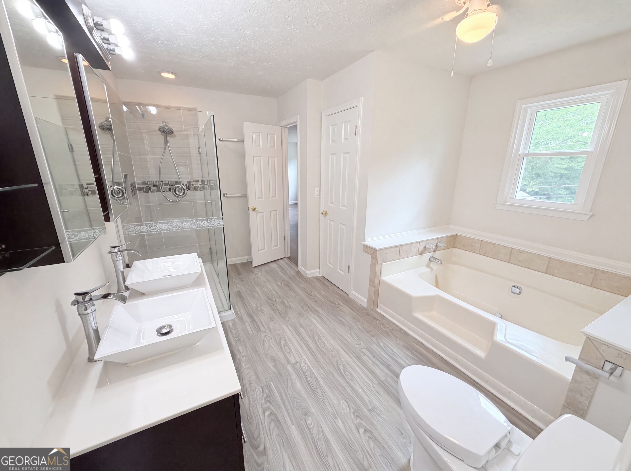 215 Arbour Run Property Photo 10