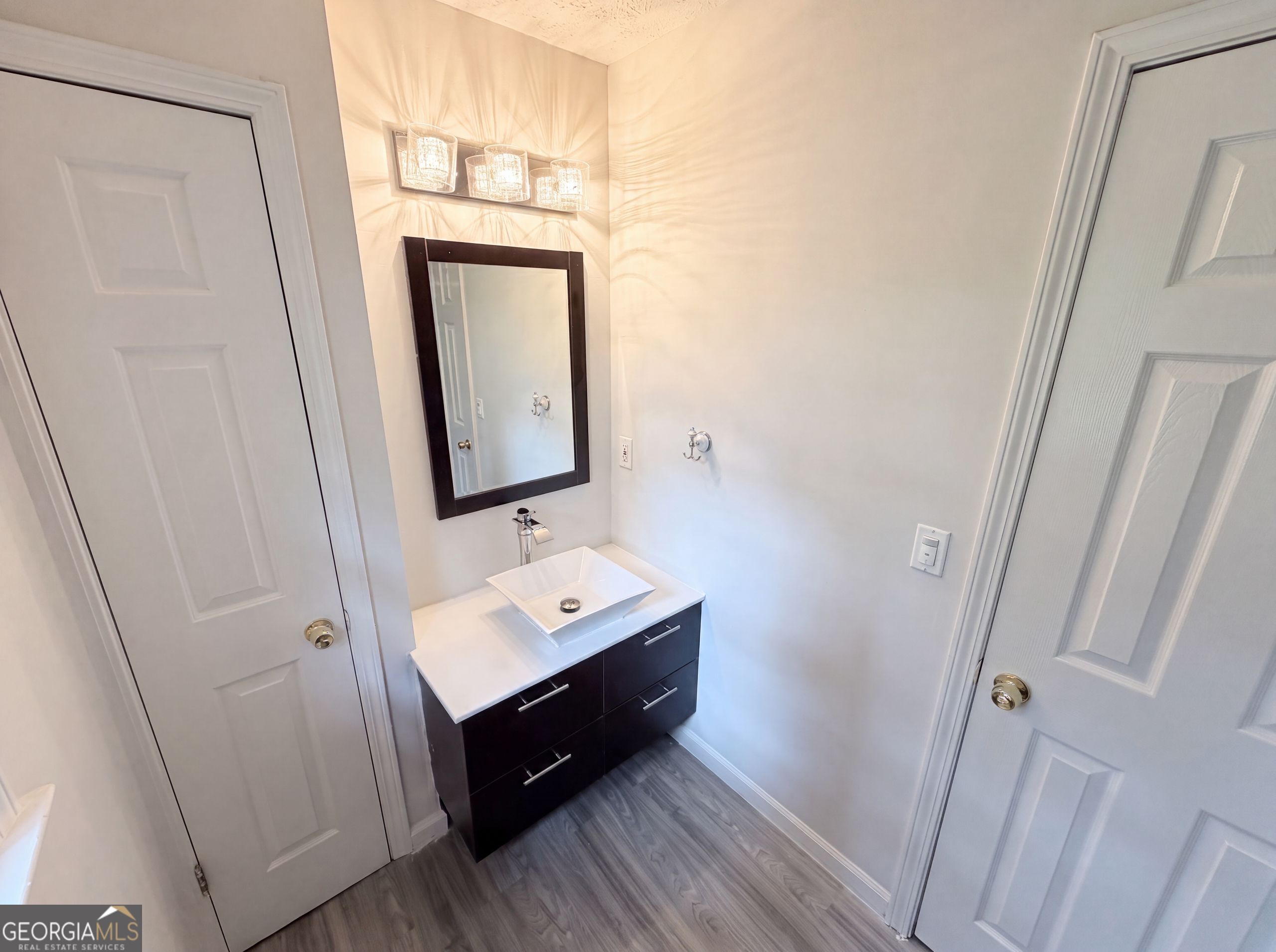 215 Arbour Run Property Photo 13