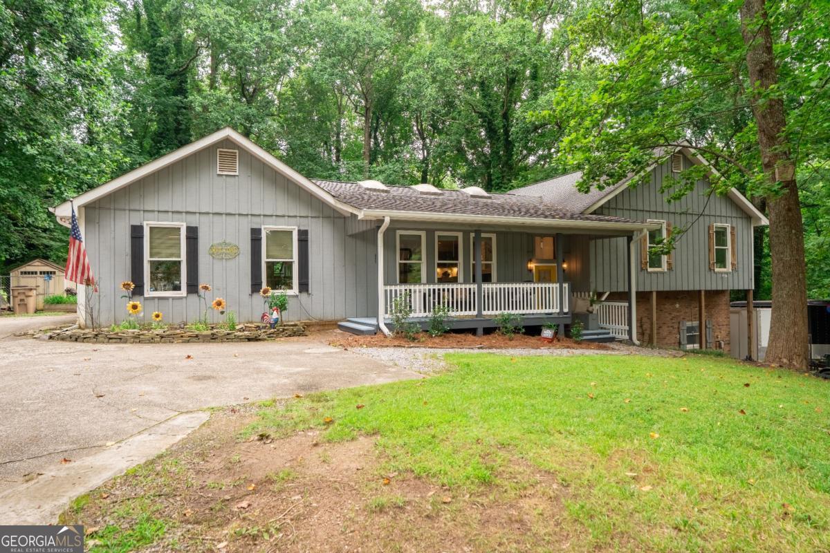 2627 Pinebrook Drive Property Photo 1