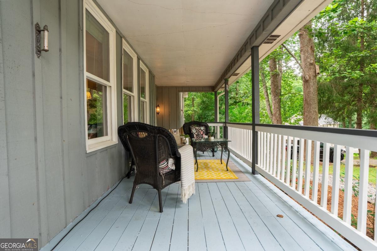 2627 Pinebrook Drive Property Photo 4