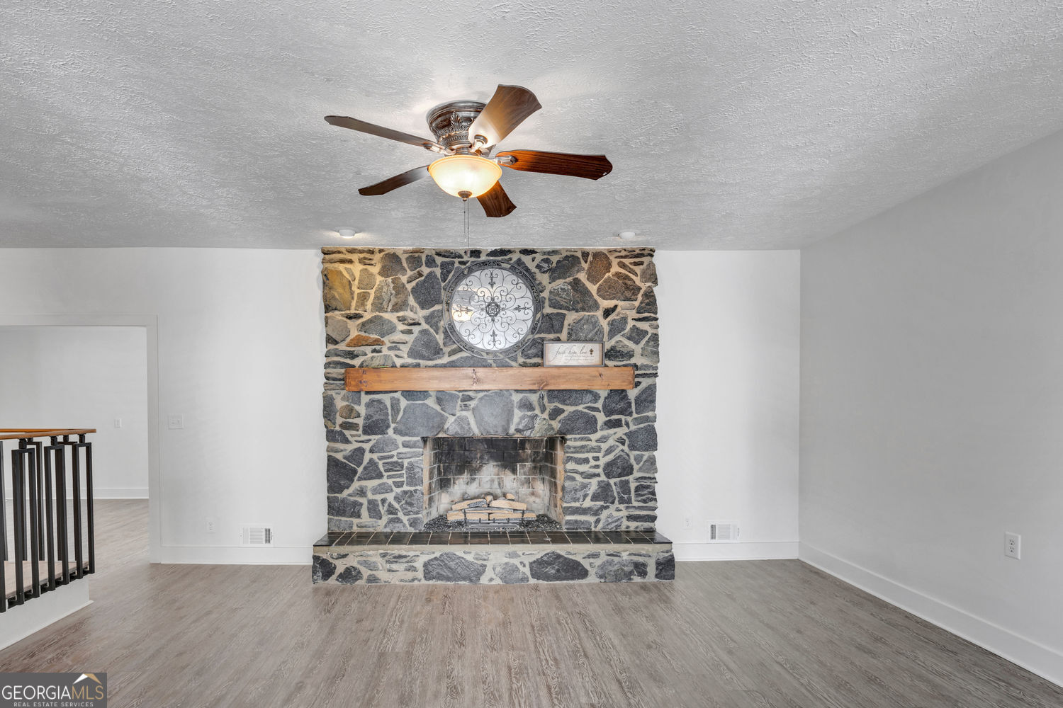 18 Valley Trail Property Photo 12