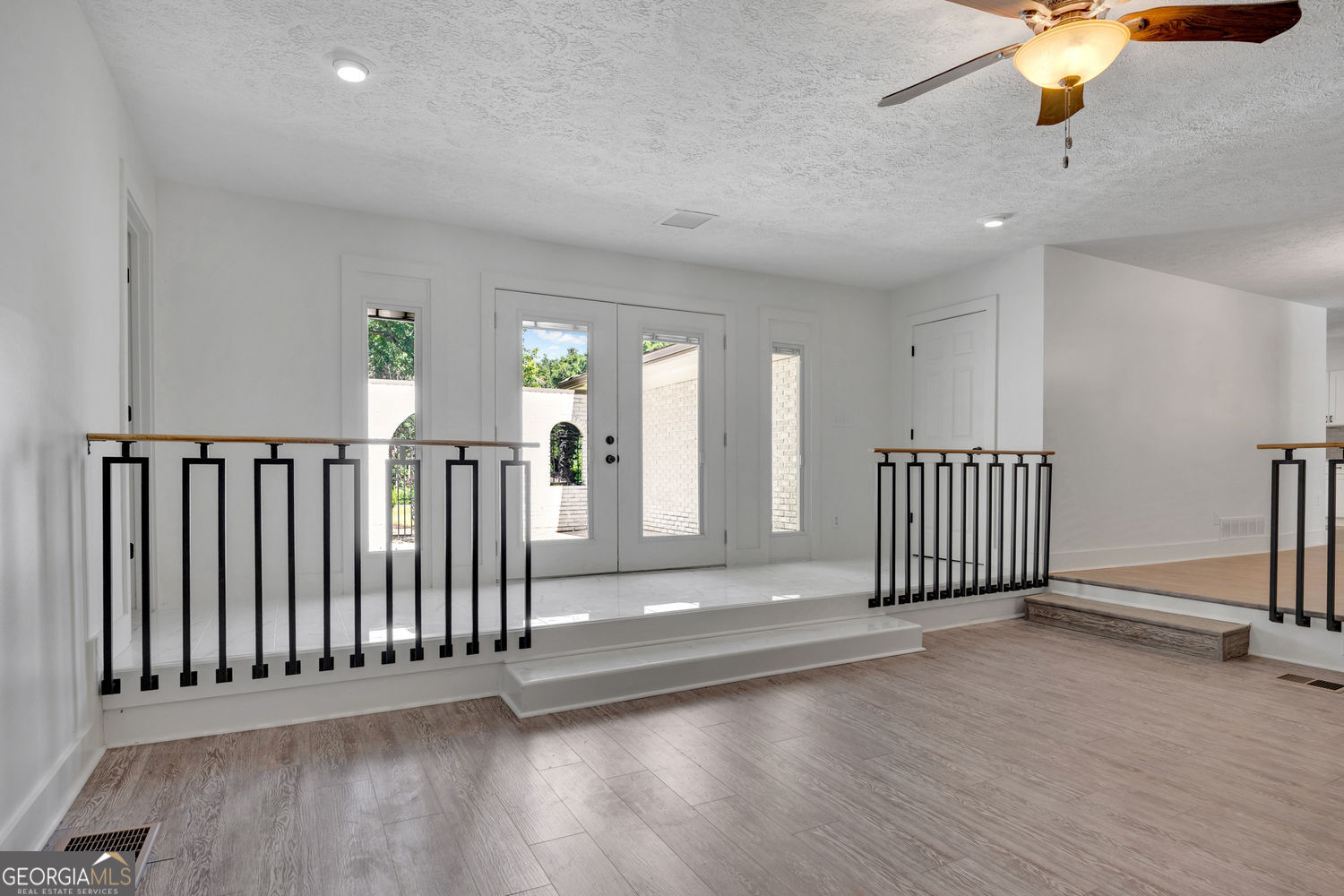 18 Valley Trail Property Photo 13