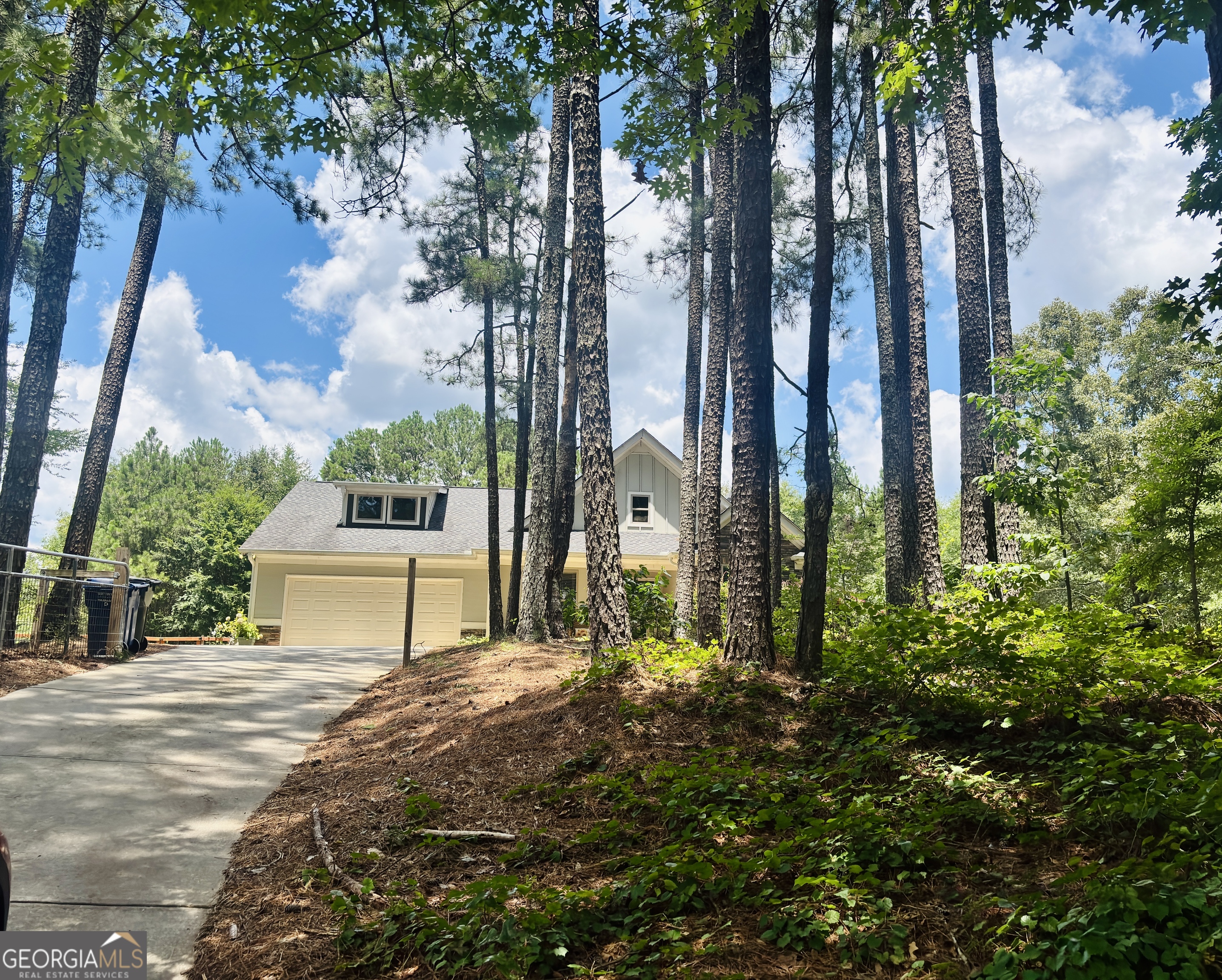 5411 Hightower Trail Property Photo 1