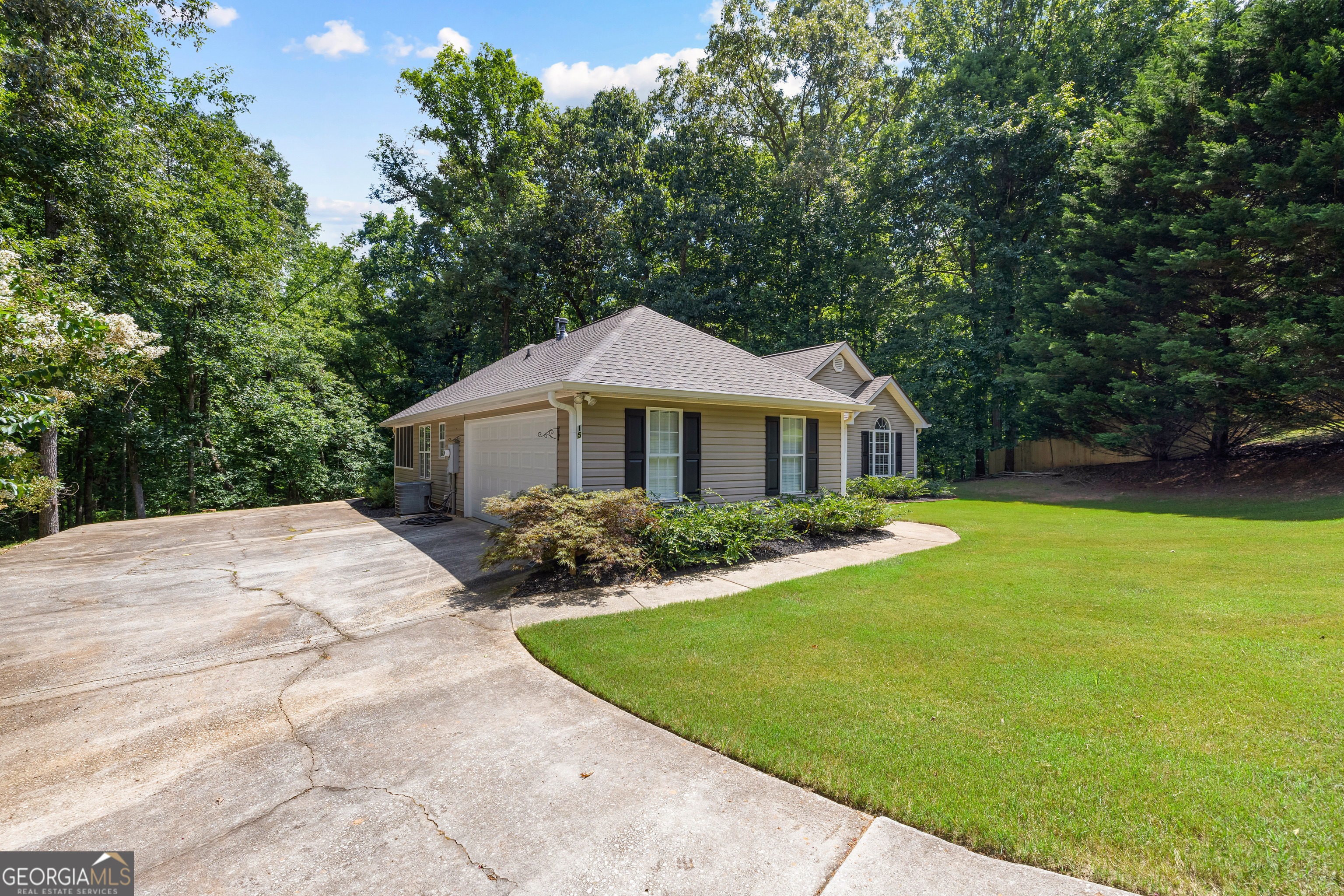 15 Paces Landing Place Property Photo 3