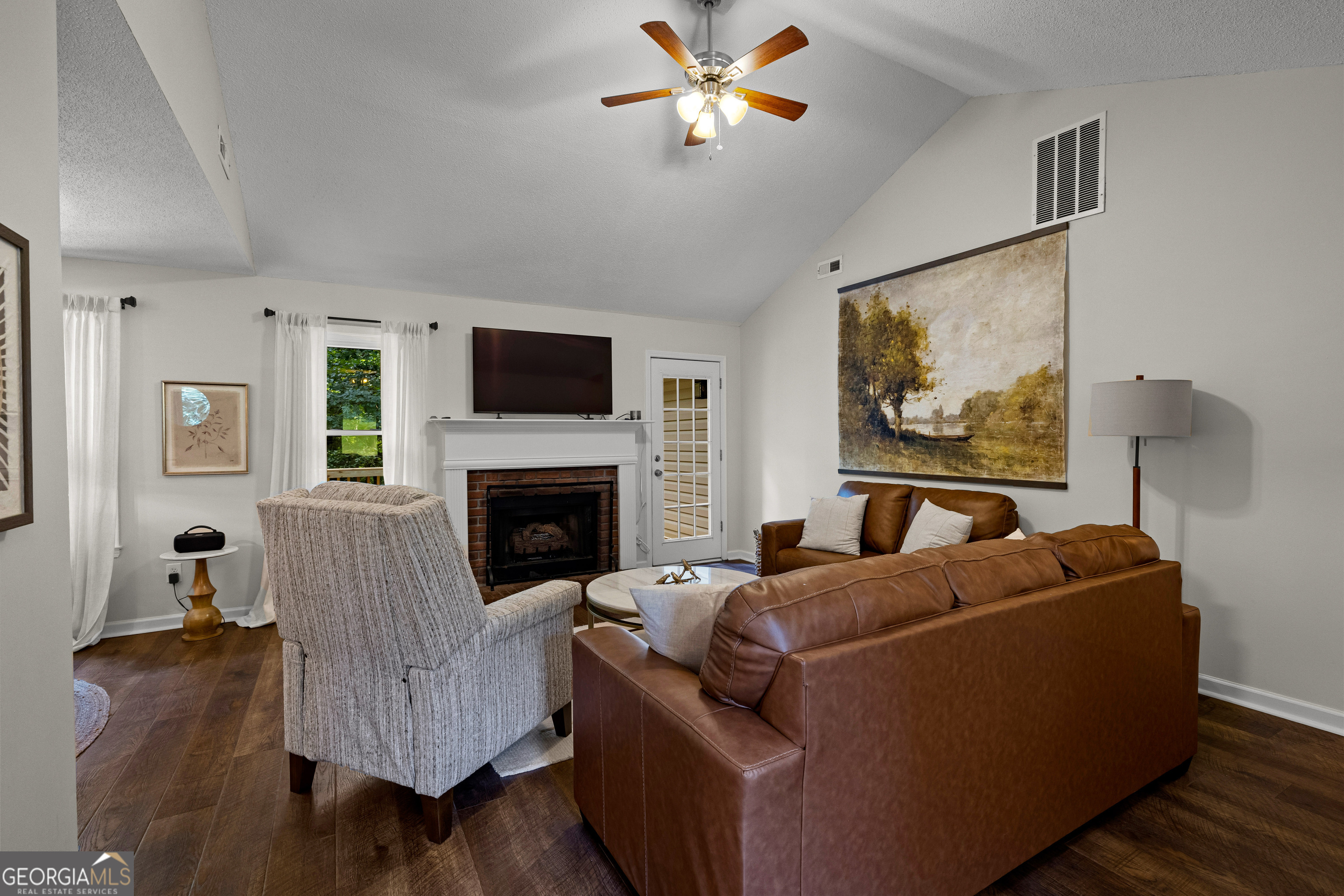 15 Paces Landing Place Property Photo 6