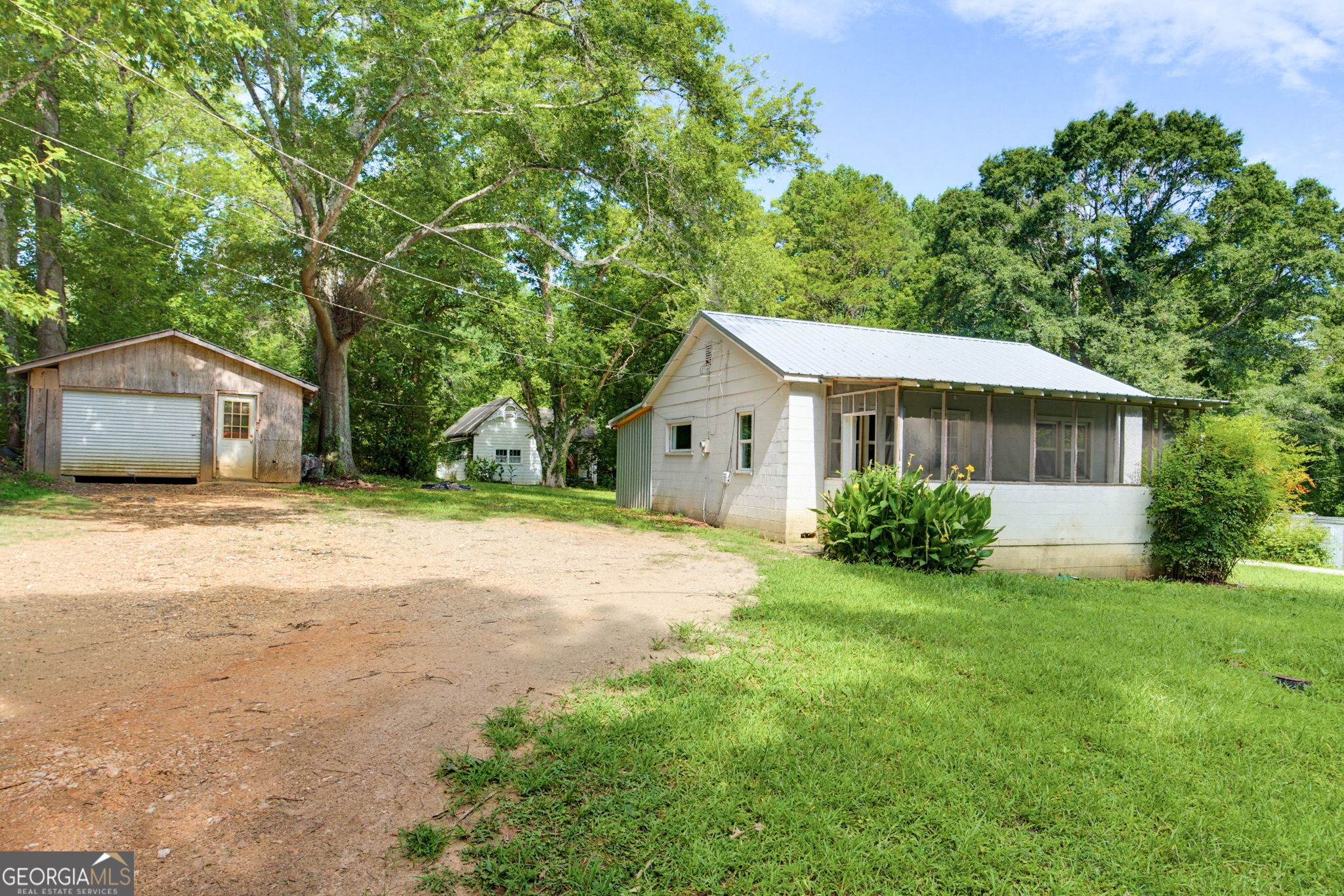 532 Cedartown Avenue Property Photo 1