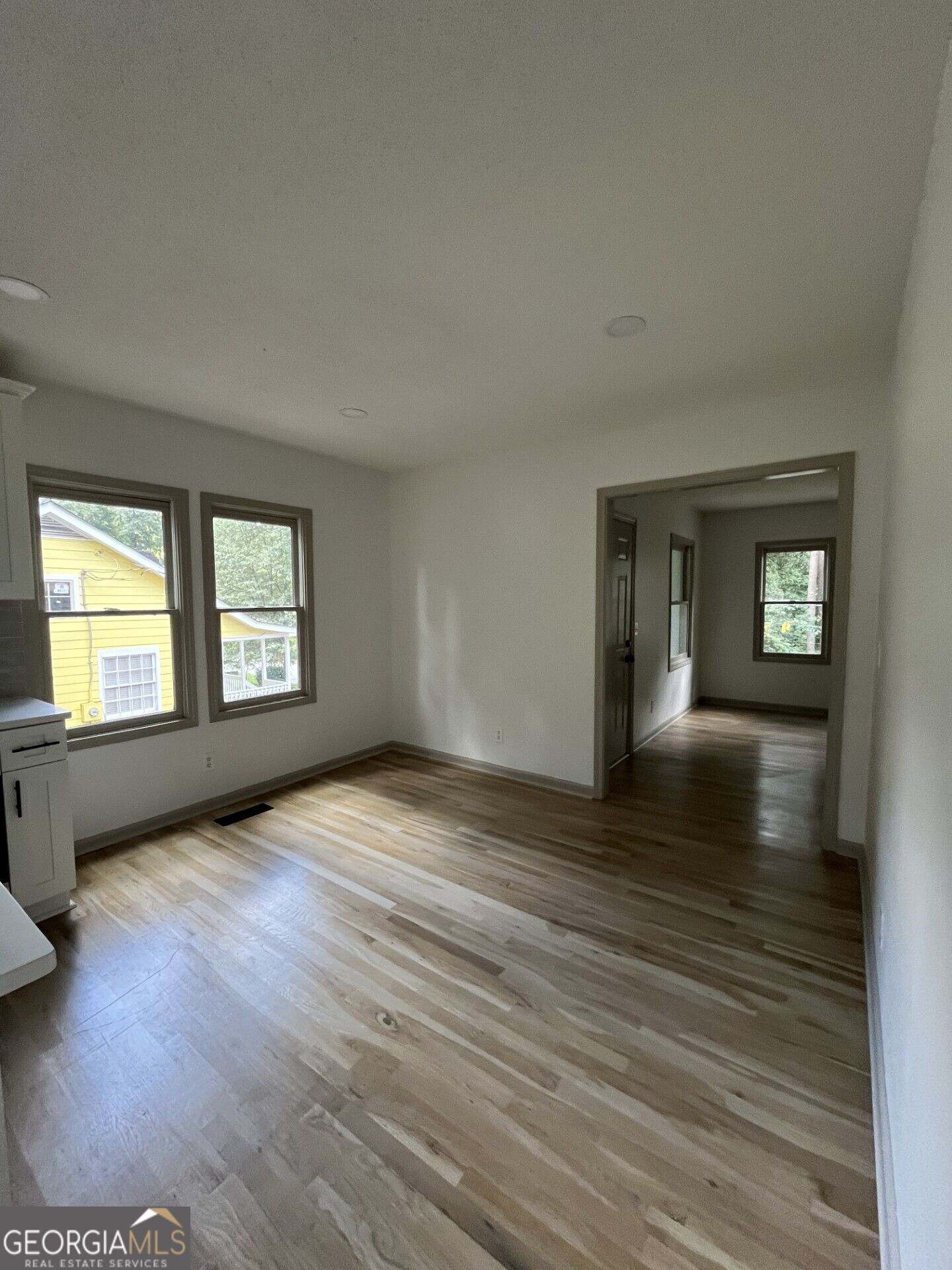 1124 Westmont Road Sw Property Photo 6