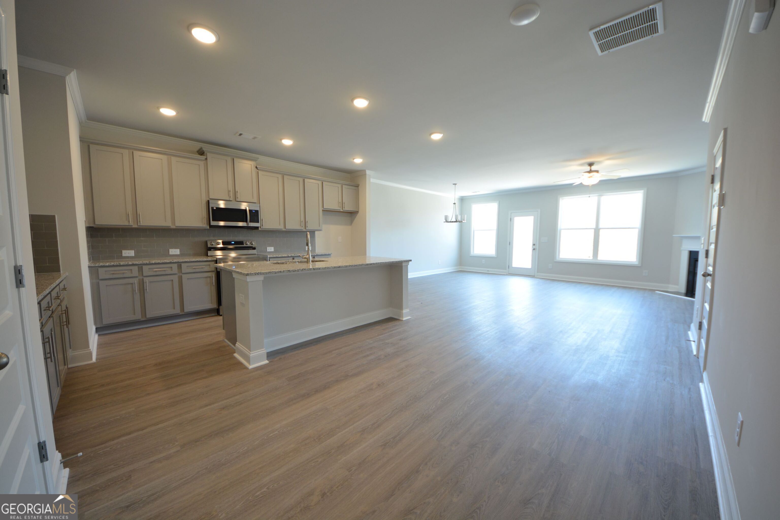 3829 Billabong Trail Property Photo 7