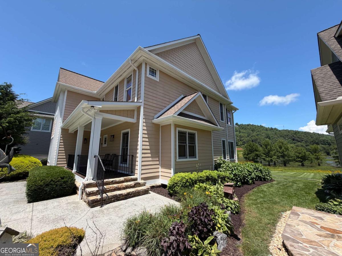 2261 Eastgate Drive E Property Photo 1