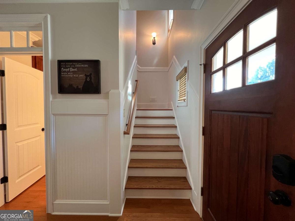 2261 Eastgate Drive E Property Photo 20