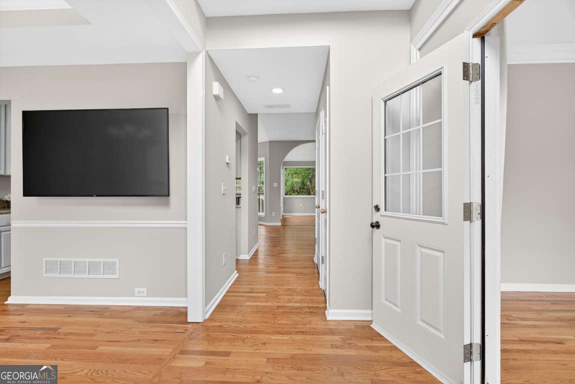 320 Wynstone Way Property Photo 3