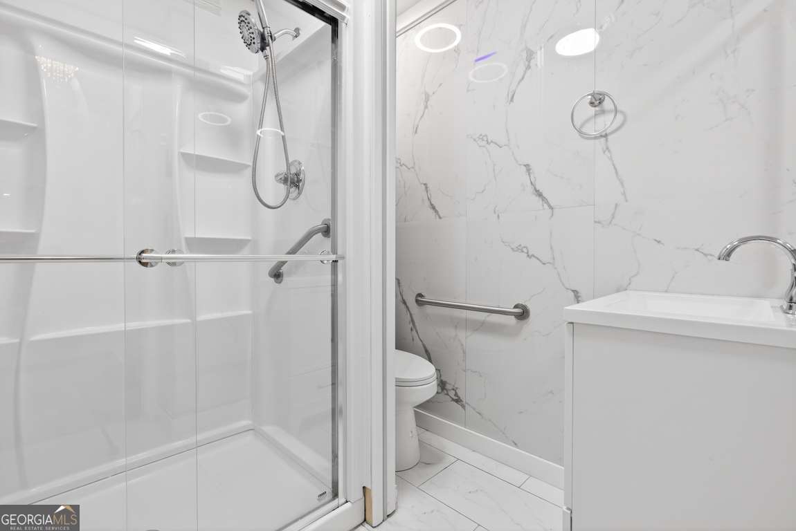 320 Wynstone Way Property Photo 17