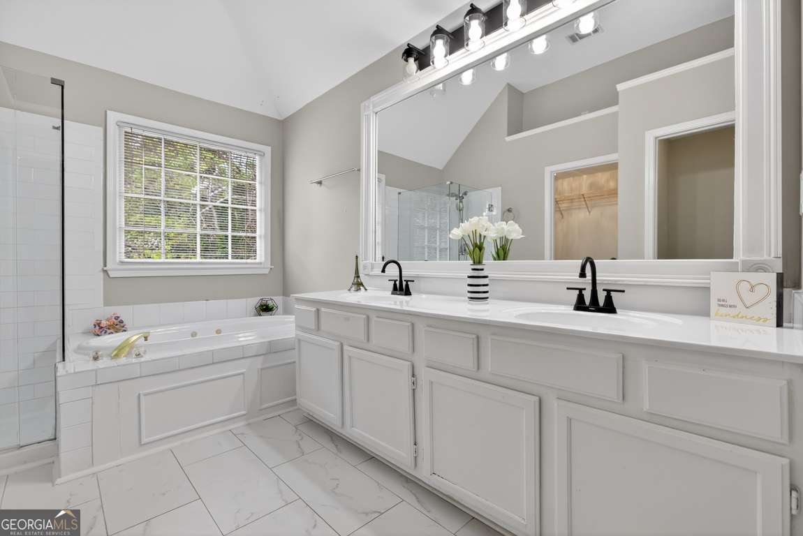 320 Wynstone Way Property Photo 26