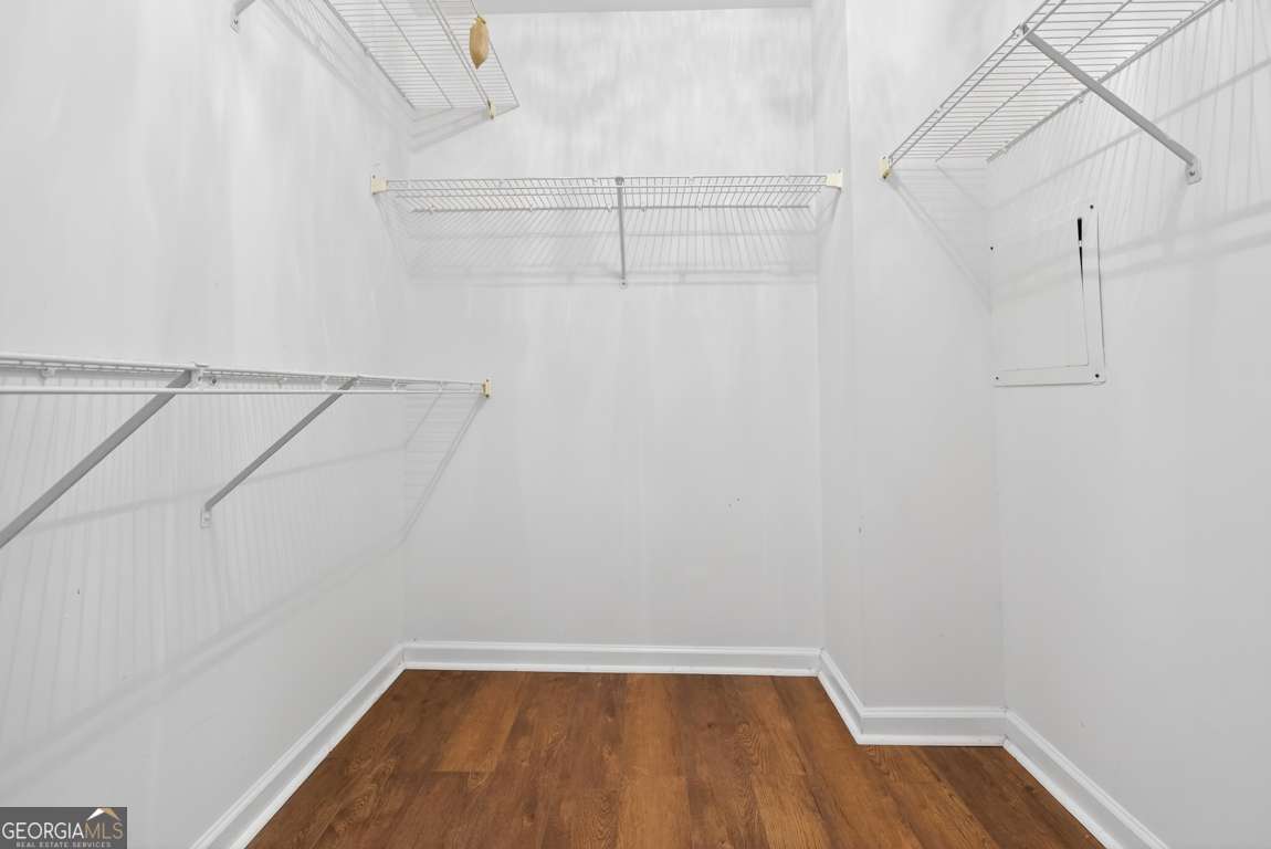 320 Wynstone Way Property Photo 31