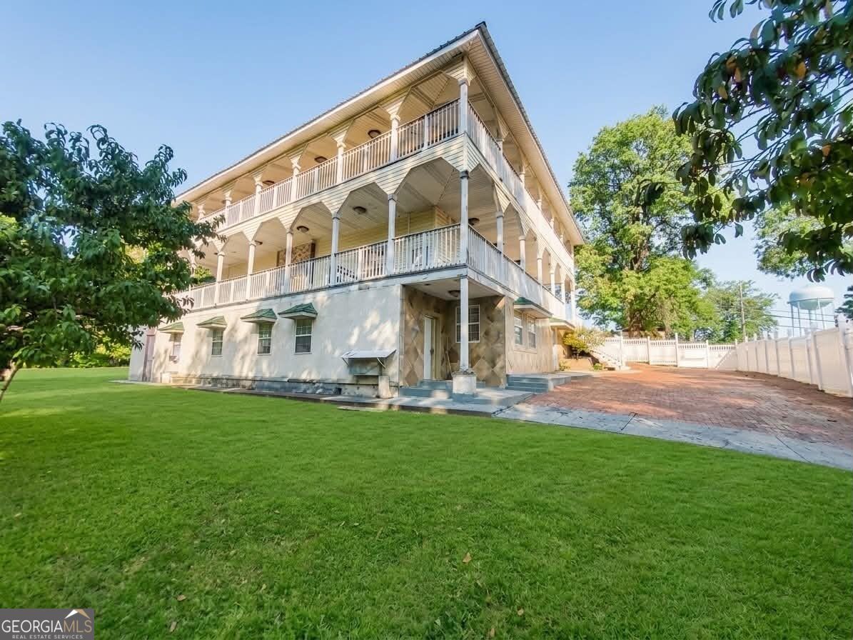 209 Hagen Property Photo 3