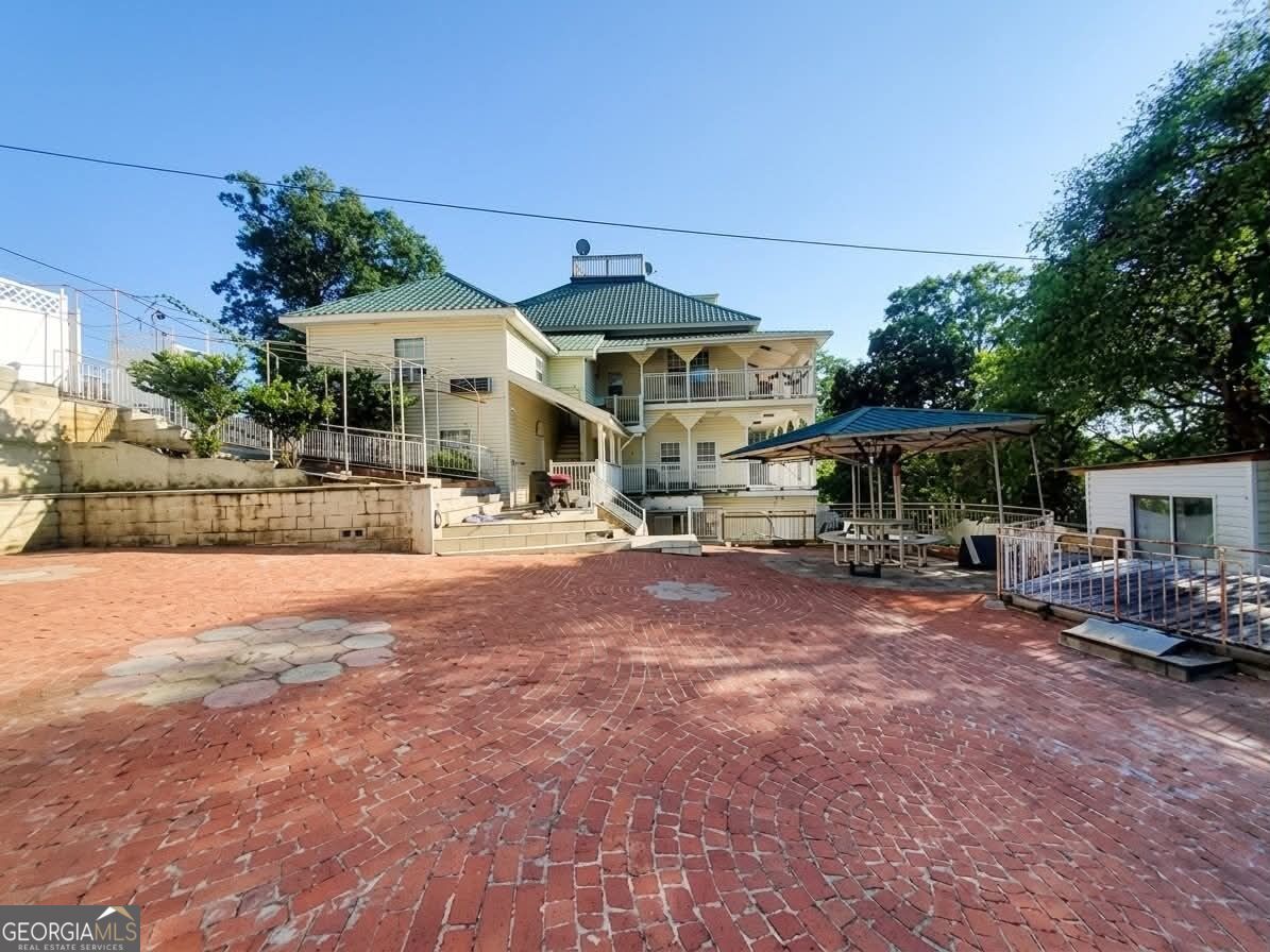 209 Hagen Property Photo 4