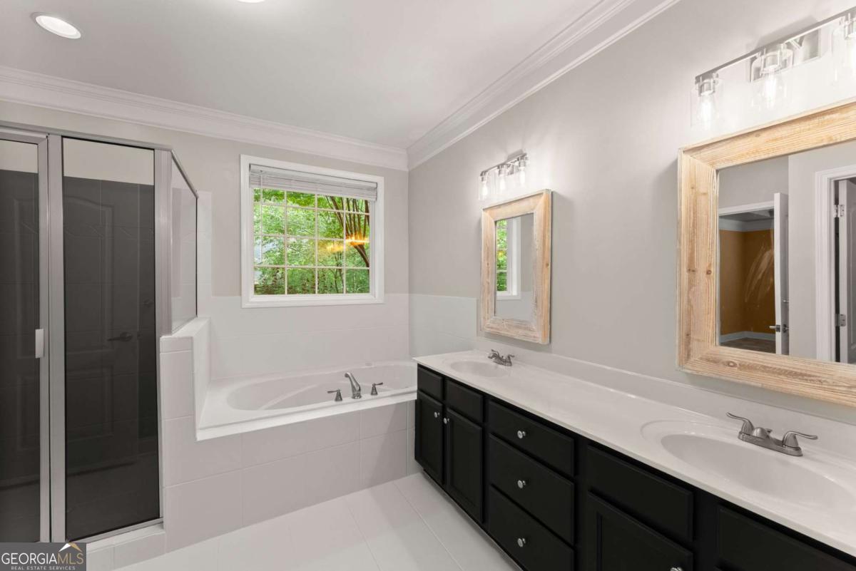 329 Hampton Forest Trail Property Photo 9