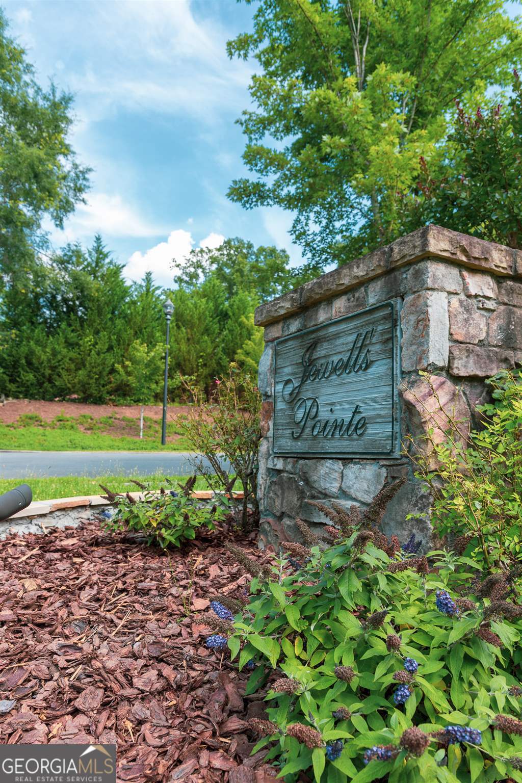 13 Shirley Lane # 10 Property Photo 6