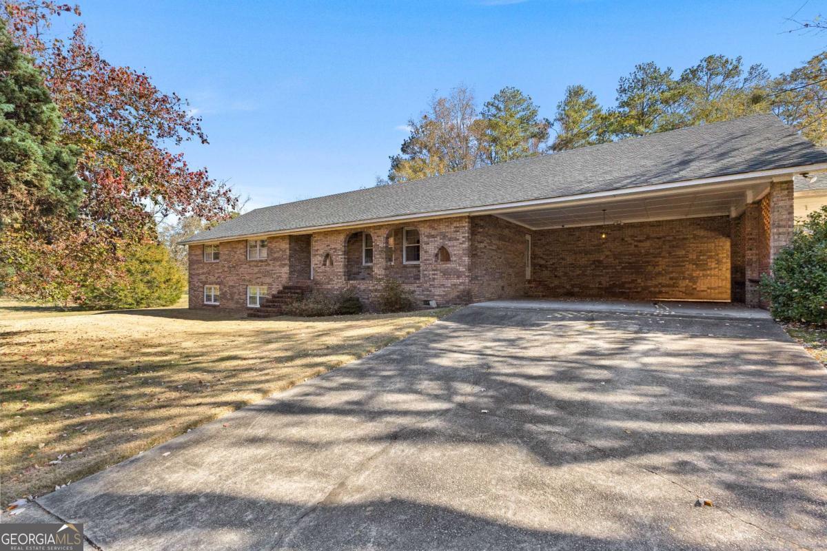 2540 Hannahs Mill Rd & 665 Atwater Road Property Photo 1