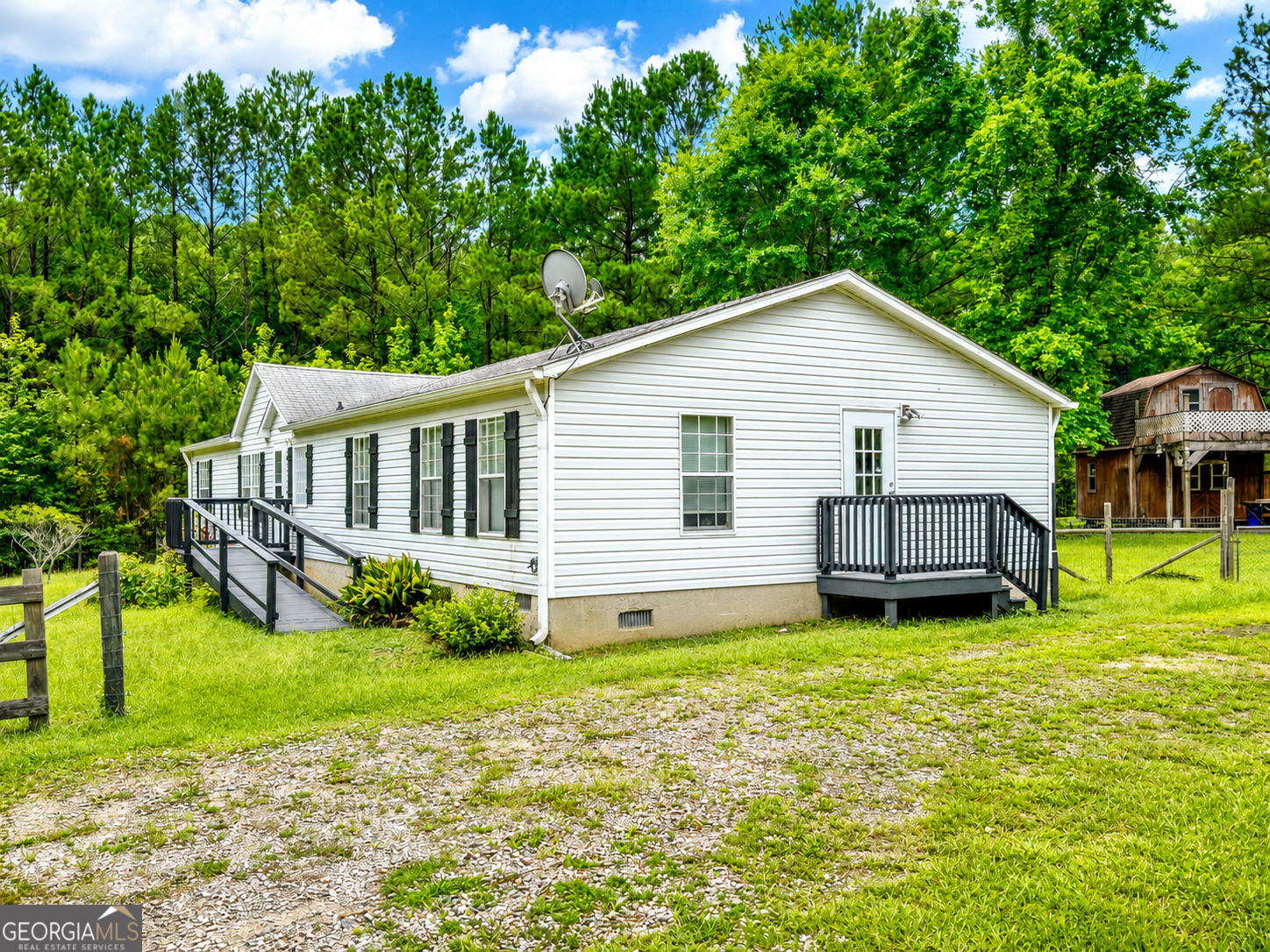141 Gamecock Way Property Photo 3