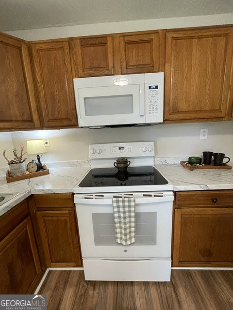 852 Pine Shadow Lane Property Photo 9