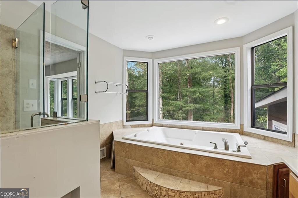 270 Saint Simons Cove Property Photo 8