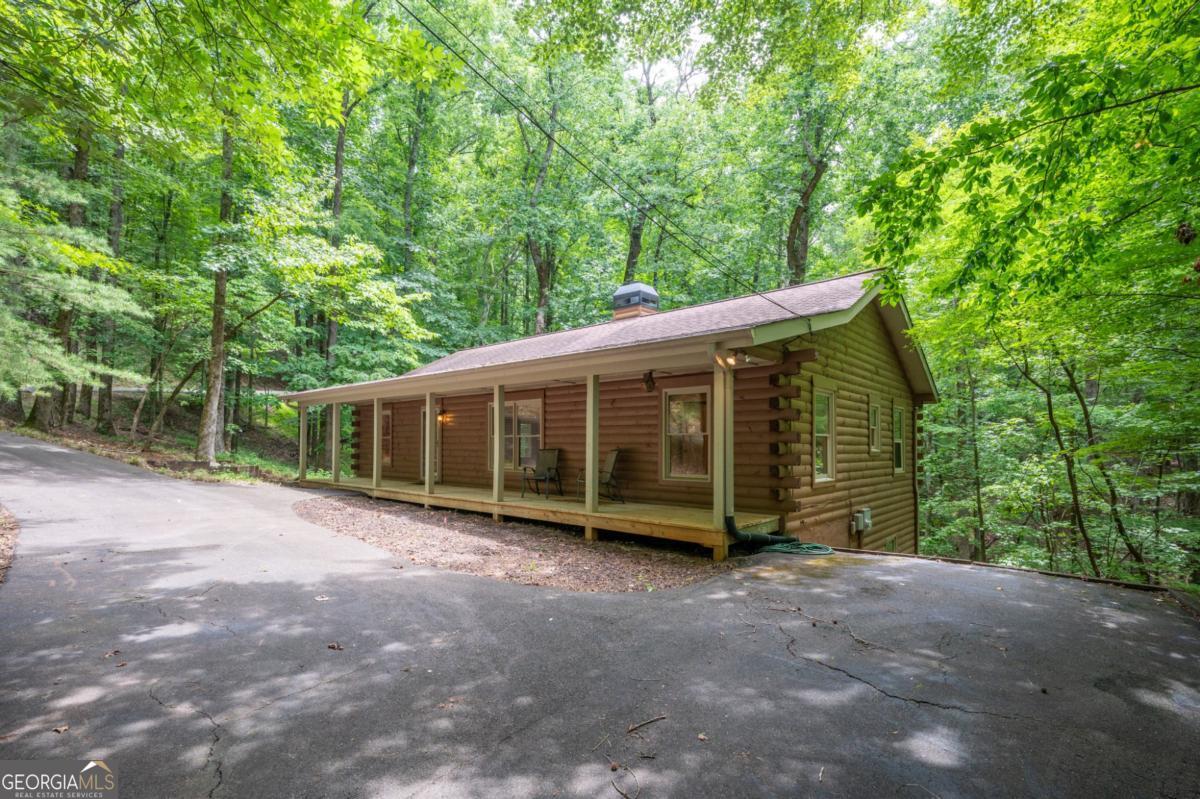 415 Sunset Court Property Photo 1