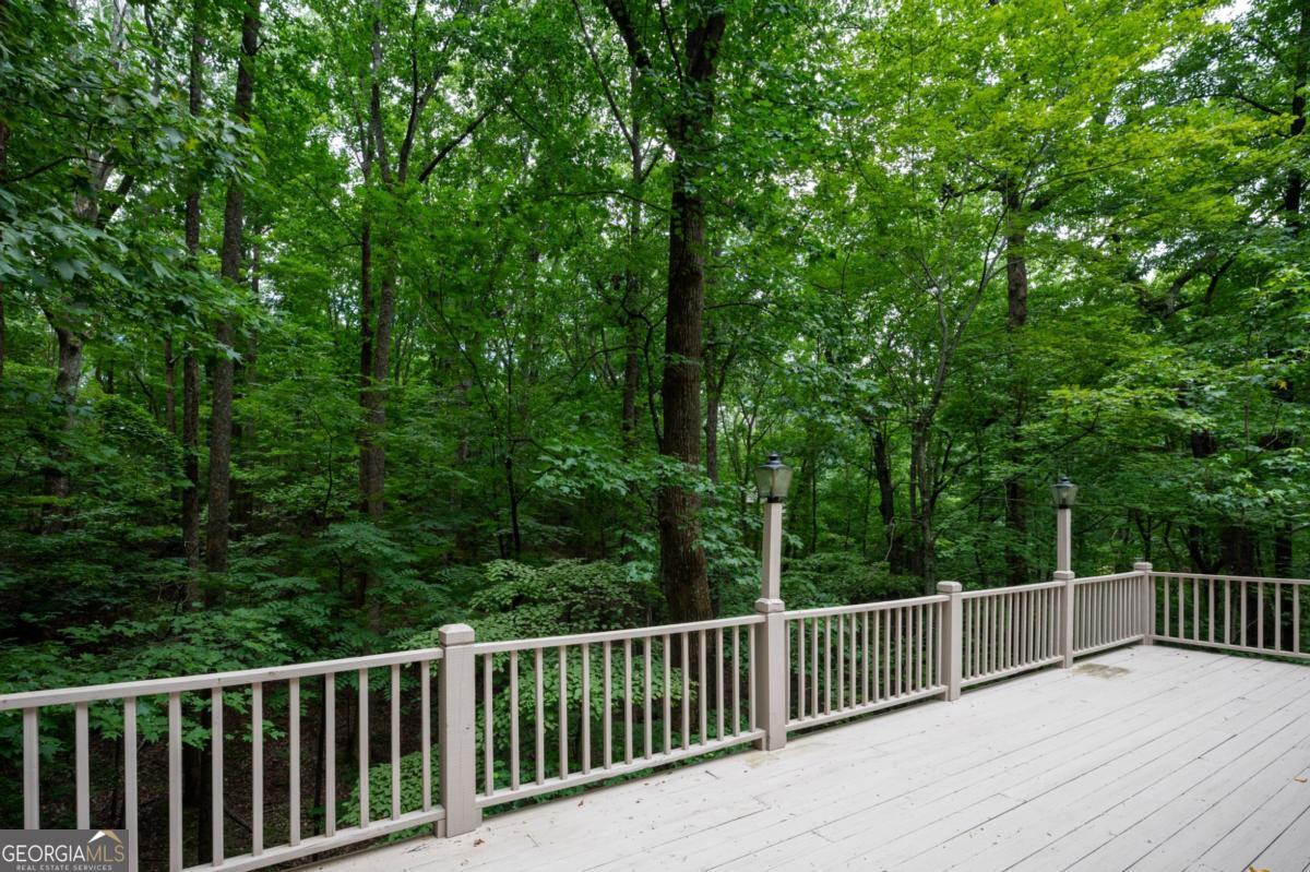 415 Sunset Court Property Photo 14
