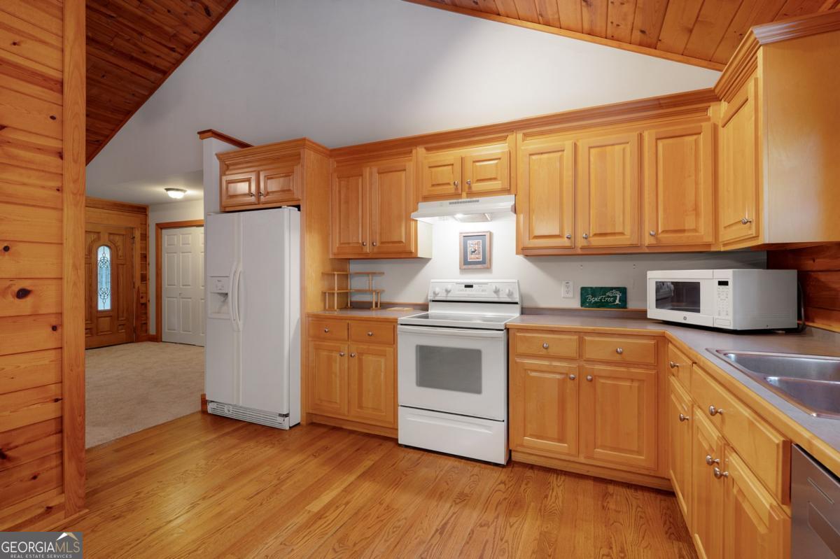 415 Sunset Court Property Photo 18