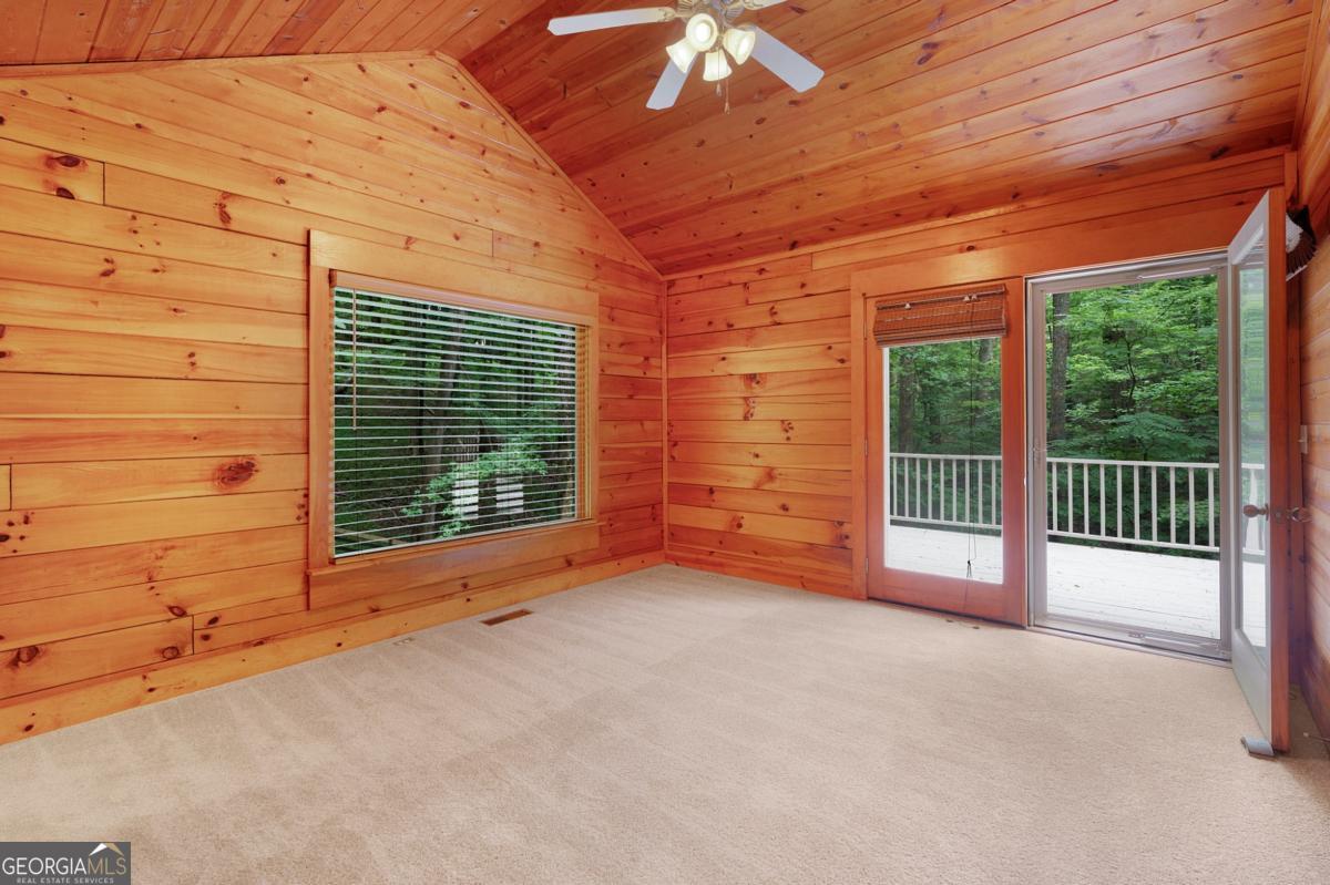 415 Sunset Court Property Photo 22