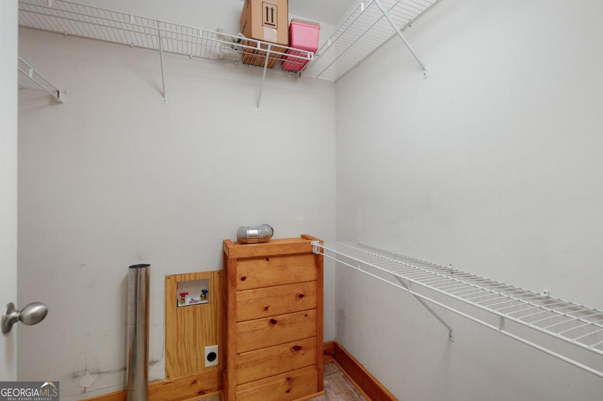 415 Sunset Court Property Photo 23