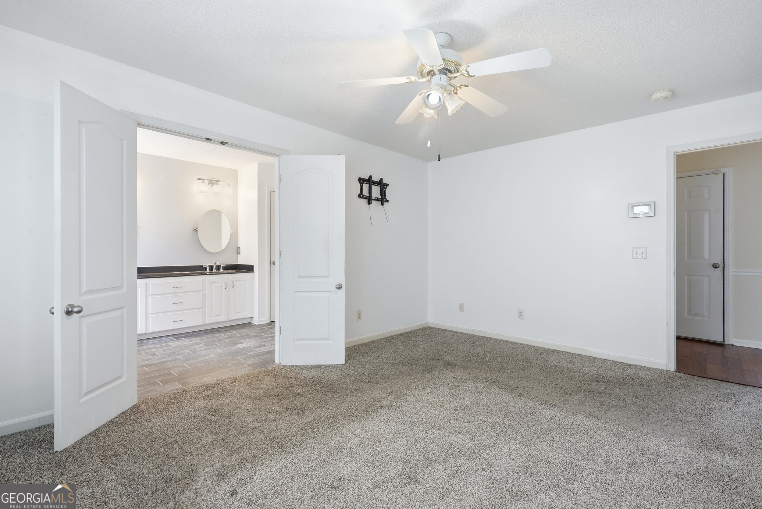 197 Young Way Property Photo 13