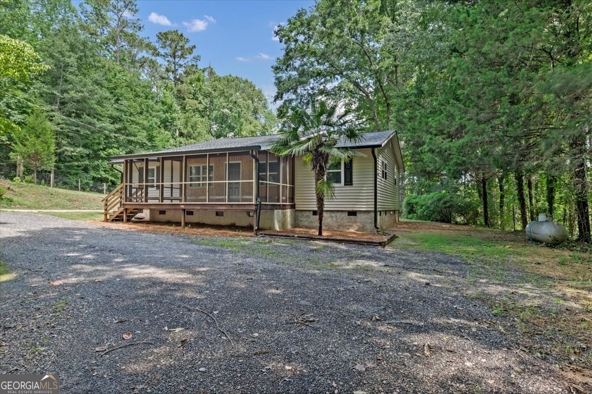 400 Wyldewoode Drive Property Photo 3