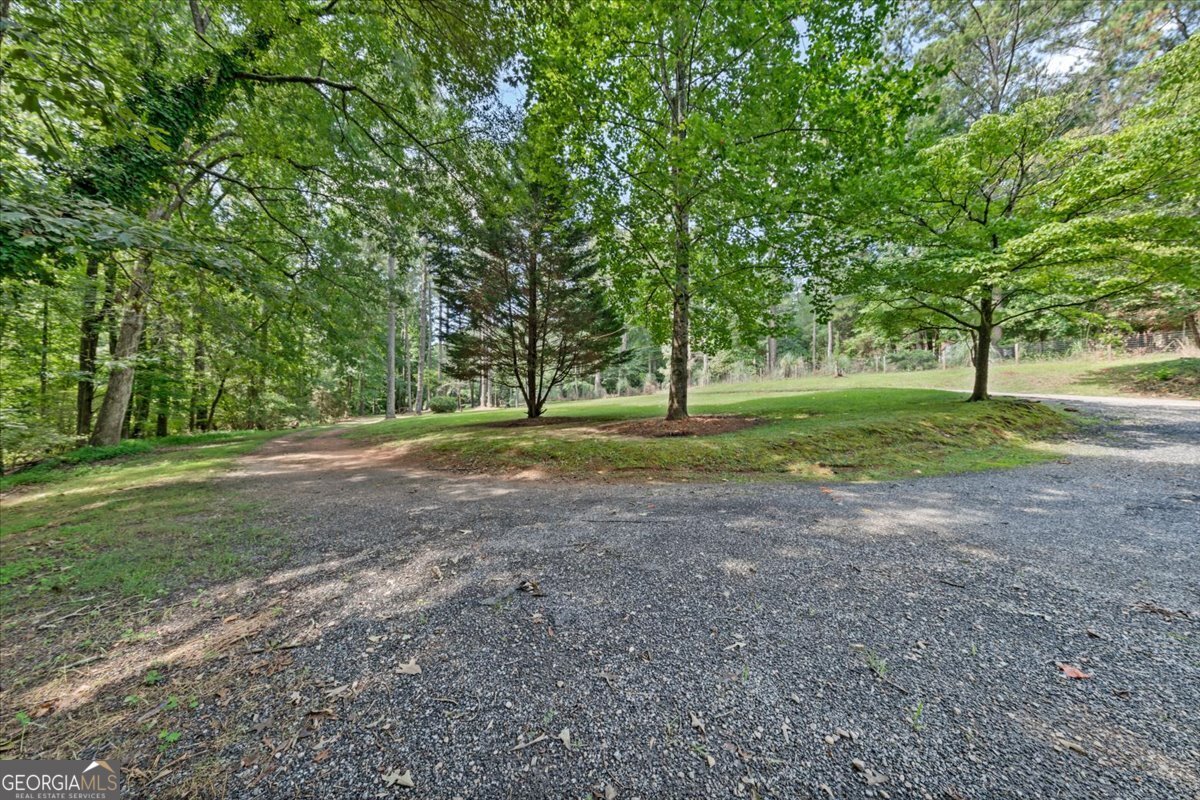 400 Wyldewoode Drive Property Photo 5