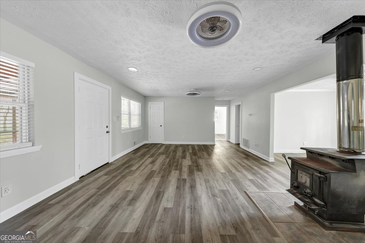 400 Wyldewoode Drive Property Photo 14