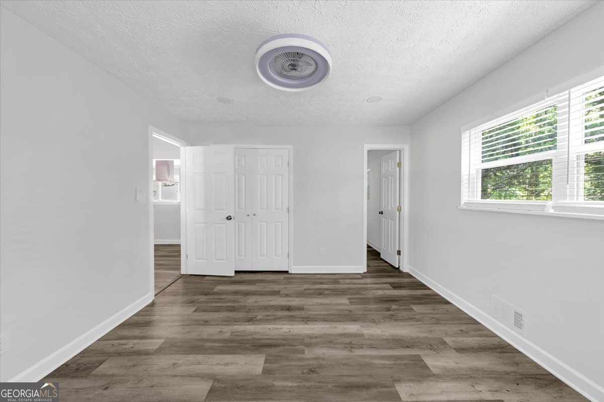 400 Wyldewoode Drive Property Photo 29
