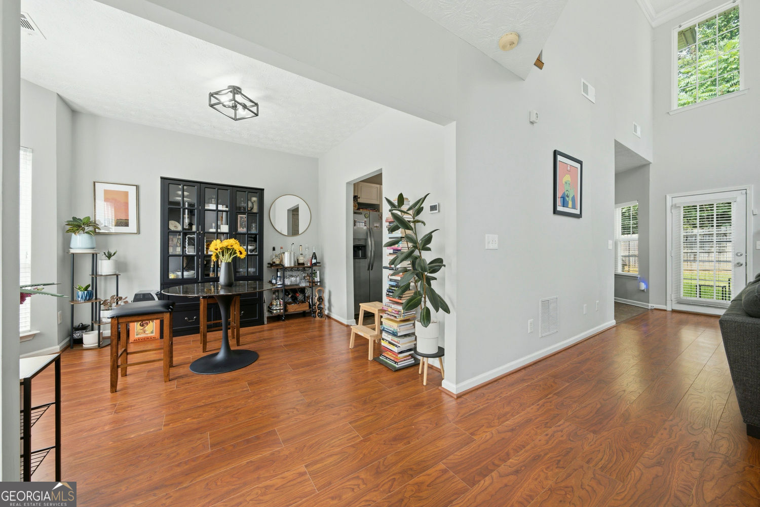 983 Aspen Drive Property Photo 2