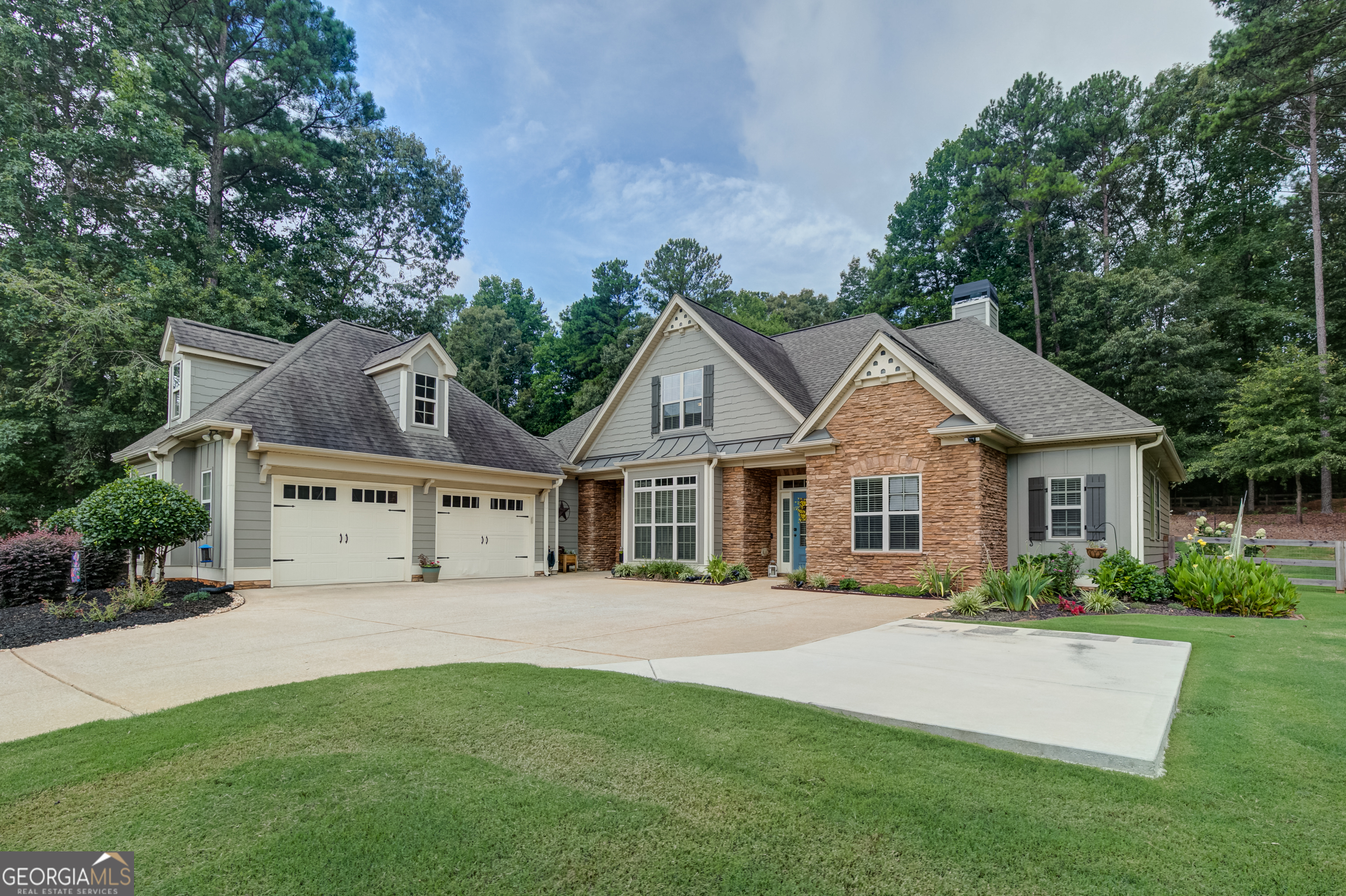 75 Drews Ridge Drive Property Photo 2