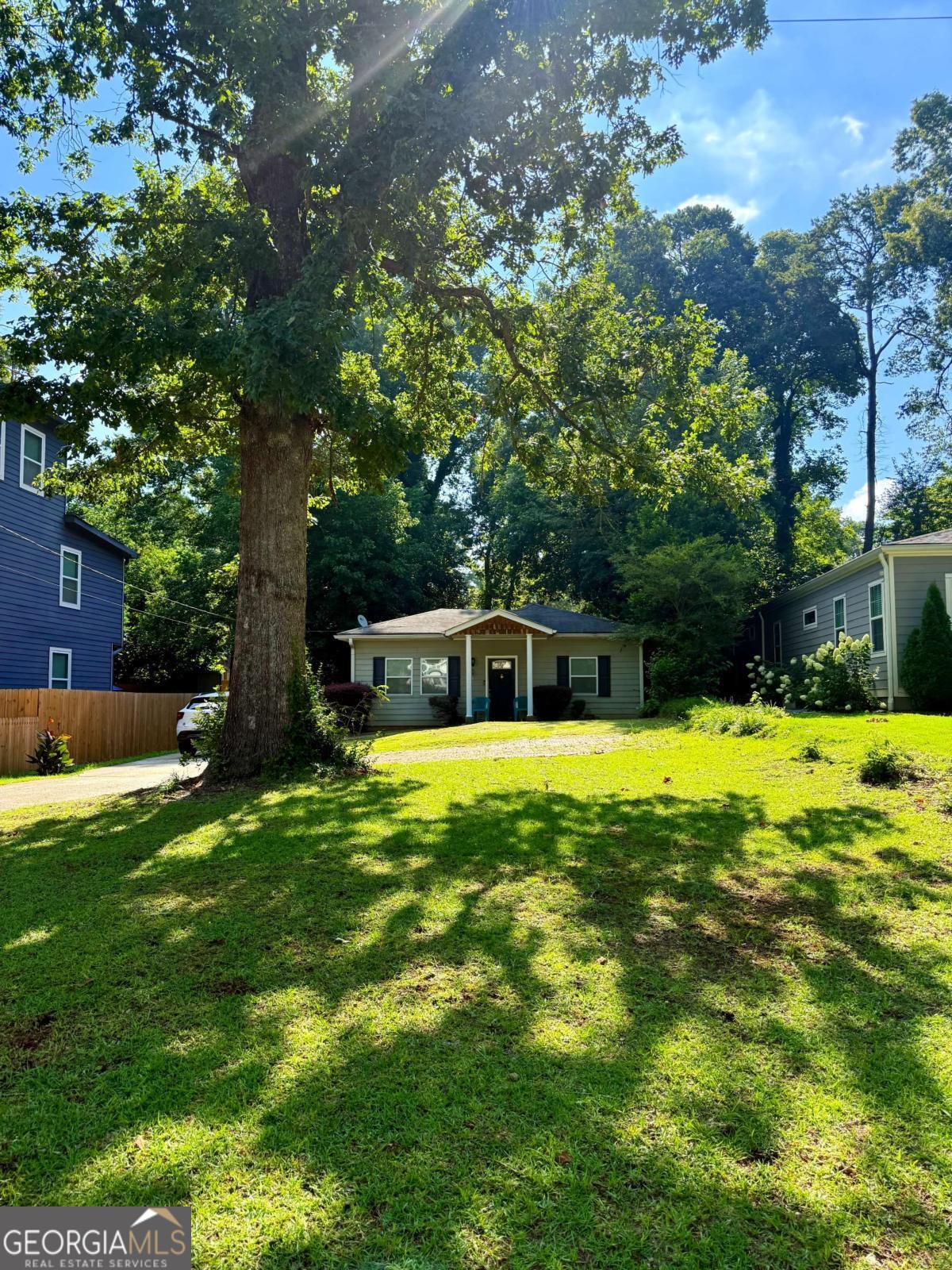 674 Parker Avenue Property Photo 1