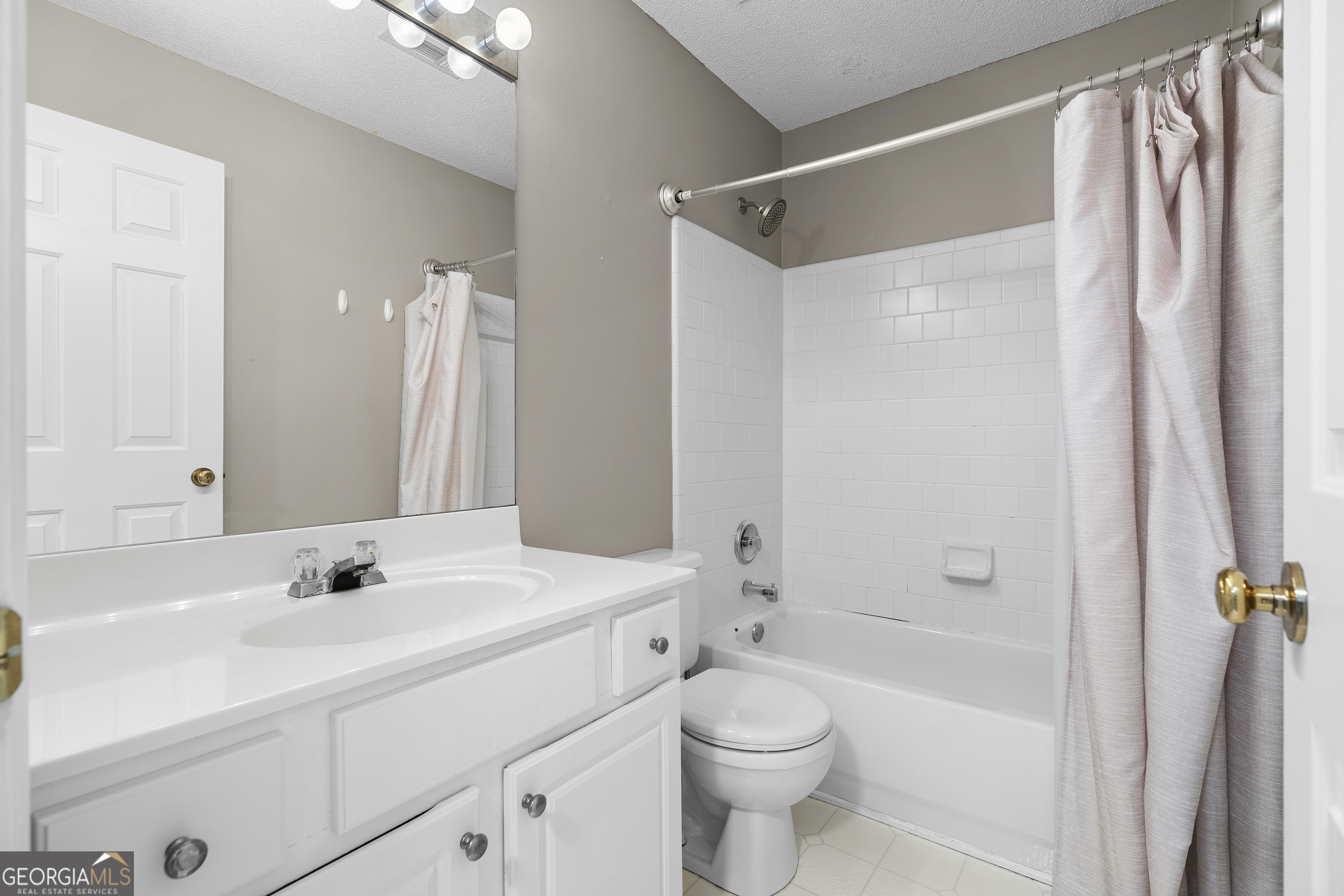 320 Treyford Court Property Photo 23