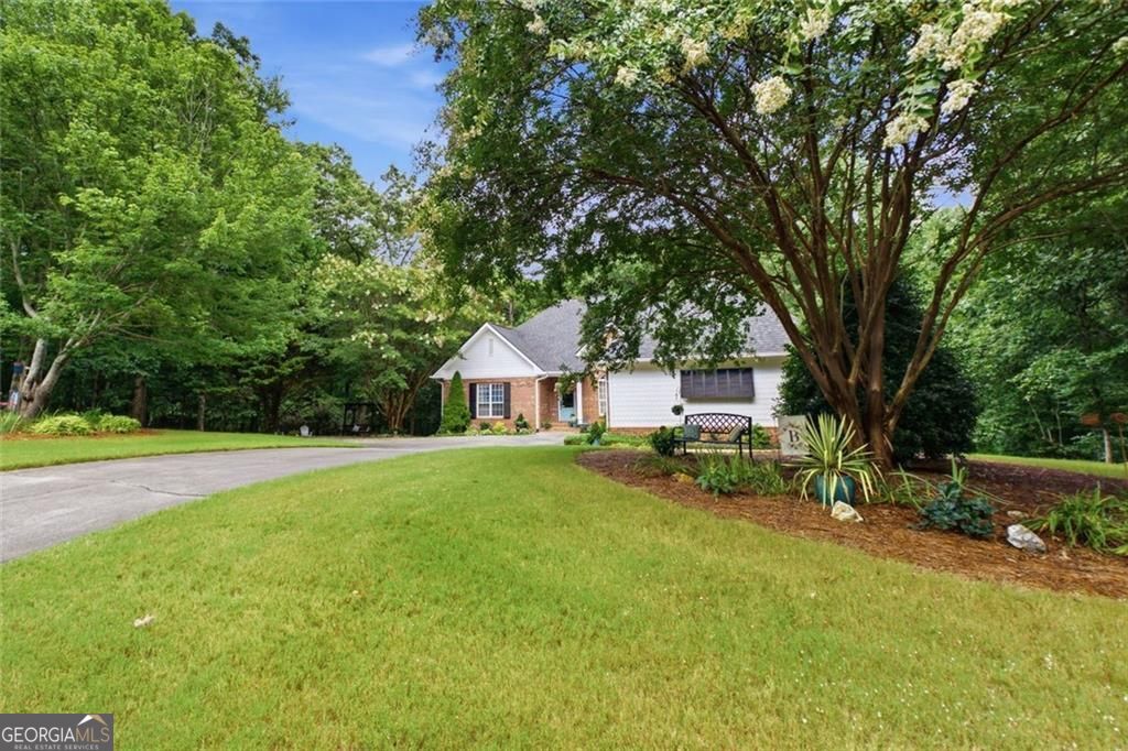333 Rustic Ridge Road Ne Property Photo 4