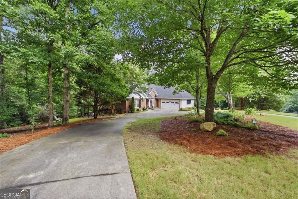 333 Rustic Ridge Road Ne Property Photo 8